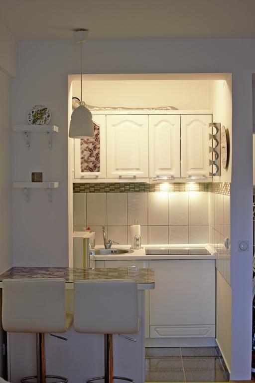 Trident Apartments Ni Εξωτερικό φωτογραφία