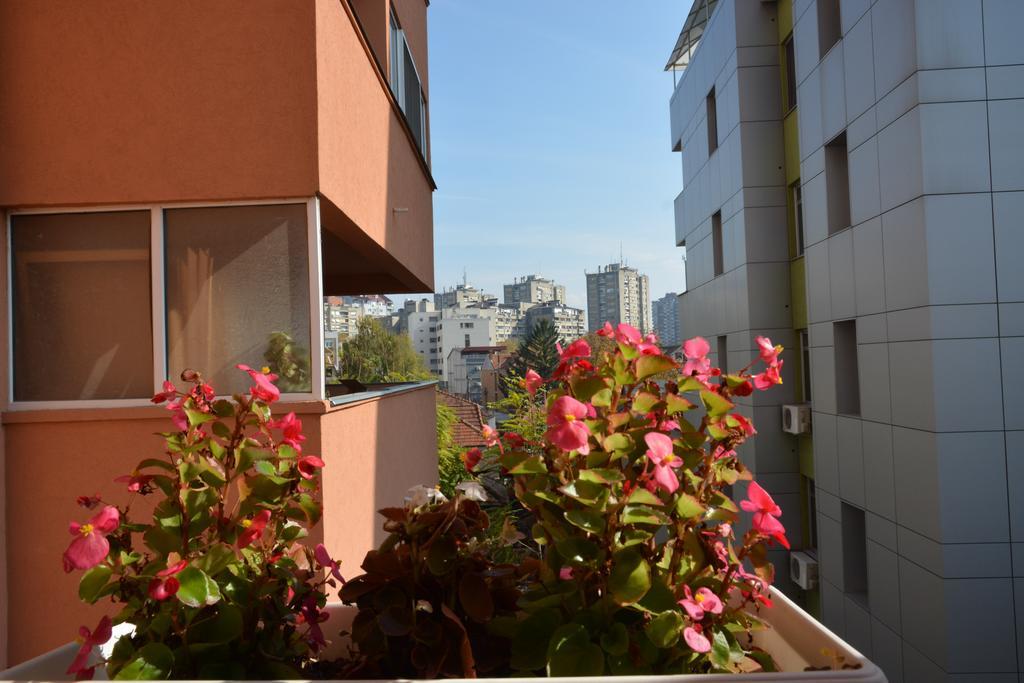 Trident Apartments Ni Εξωτερικό φωτογραφία